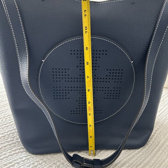 Tory Burch Quinn Hobo - Picture 6 of 7